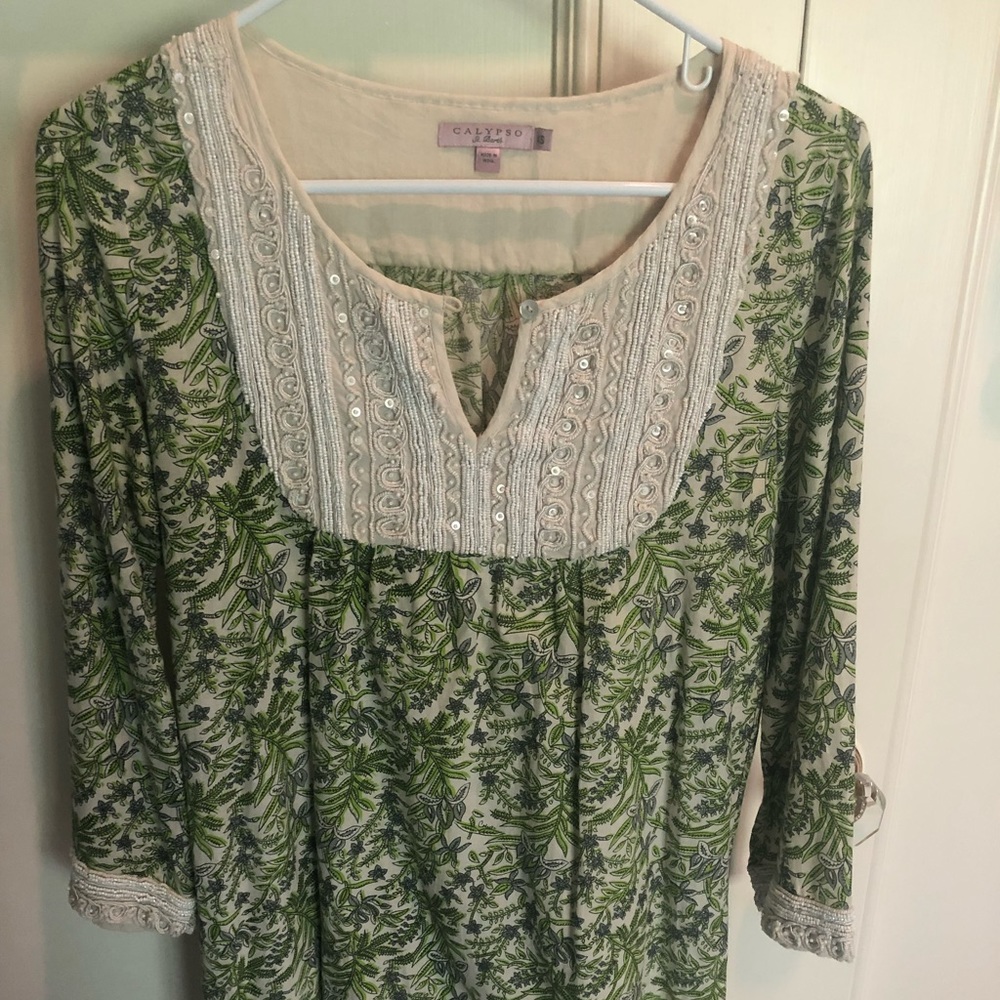 Too embroidered dress